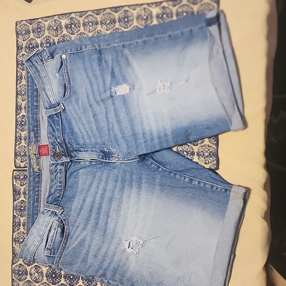 ⭐️3/$20⭐️Arizona jeans shorts
